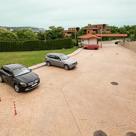 Διαμέρισμα за гости влади в комплекс Garden Palace Μπαλτσίκ