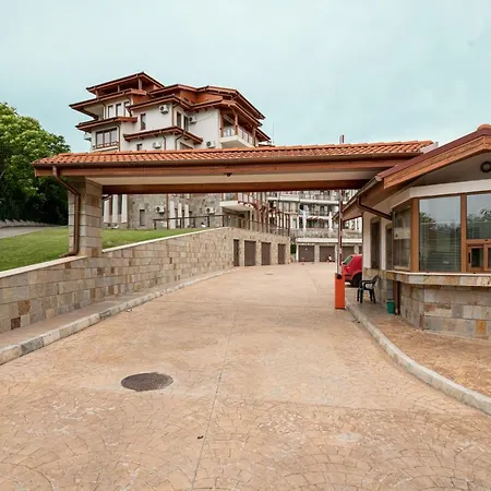 Appartement за гости влади в комплекс Garden Palace